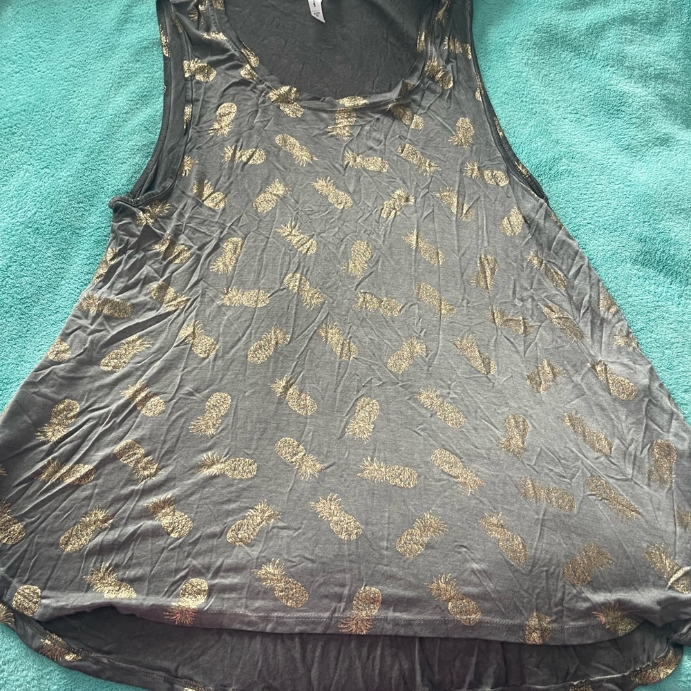 Cable & Gauge Gray Asymmetrical Tank Top